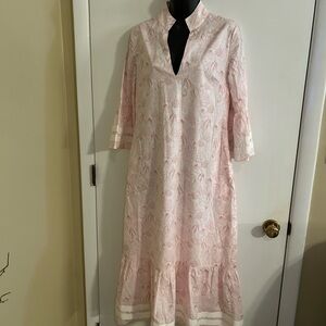 Chic Floral Midi Dress in Soft Pink